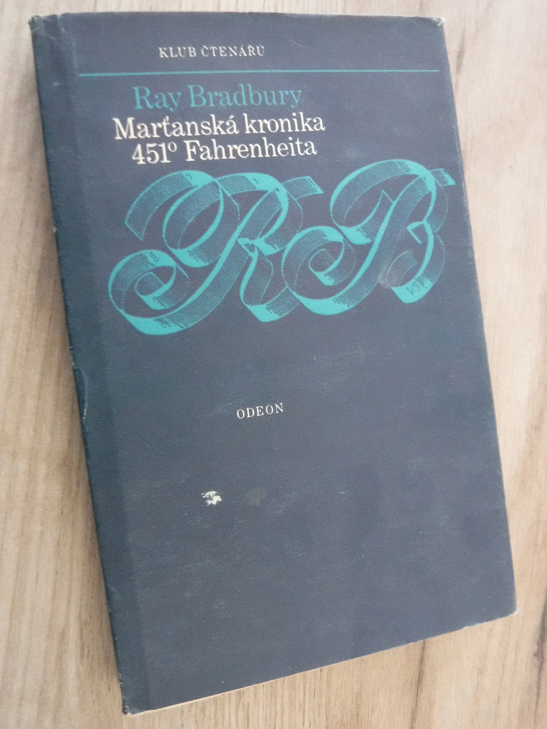 Marťanská kronika. 451° Fahrenheita